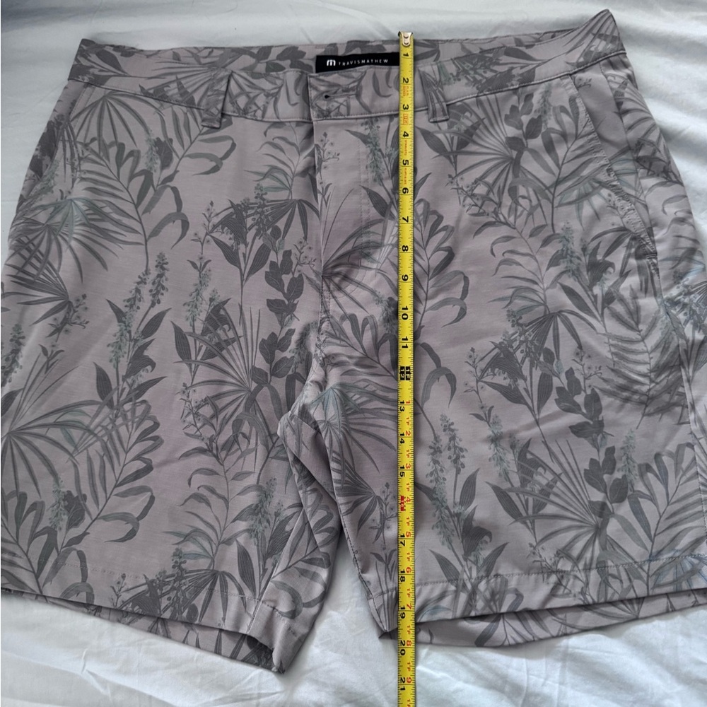 Travis Mathew Gray Patterned Athletic Shorts - image 3